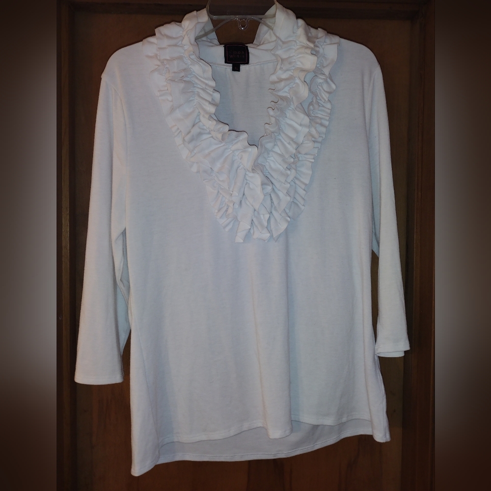 Colorworks White Knit Top Ruffled V-Neck XL